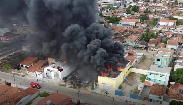 Explosões em fábrica de fogos de artifício deixam quatro funcionários gravemente feridos