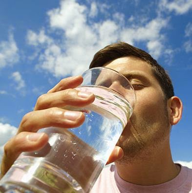 Hilangkan Stress Dengan Diet Tepat Dan Minum Air Putih 