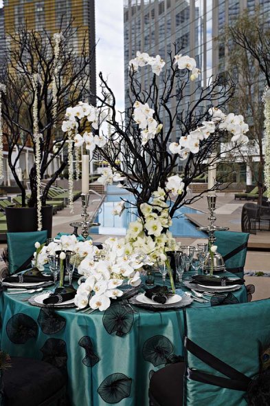 Black And White Table Decorations