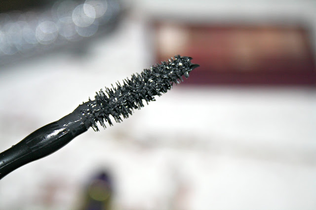 Maybelline Colossal Big Shot Mascara Wand