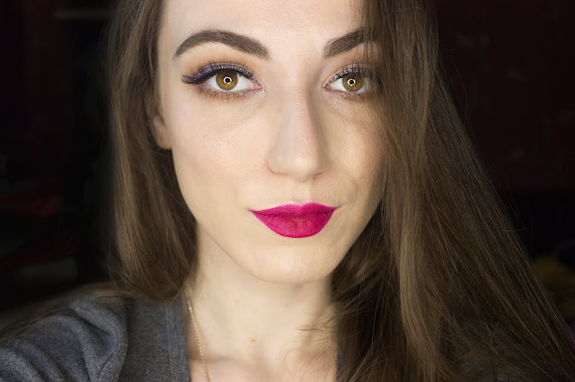 Жидкая матовая помада Lime Crime Red Rose Velvetine свотч