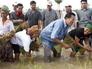 cambodia picture working by hand