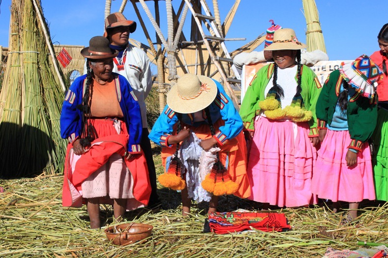 uros-floating-island-18