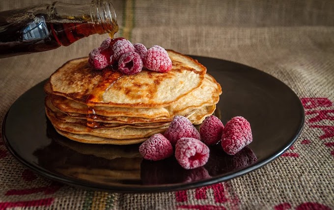 Pancakes ligeras con sirope de arce