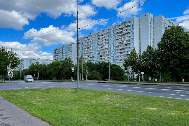 Кировоградская улица, жилой дом 1981 года постройки