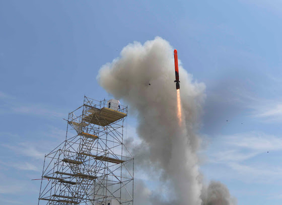 The MdCN went through its first in-flight test from a vertical launcher in May 2010, followed by its successful debut submarine trial in June 2011 Missile de Croisière Naval (MdCN)