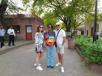 https://gowithharry.com/delhi-tour-guide/