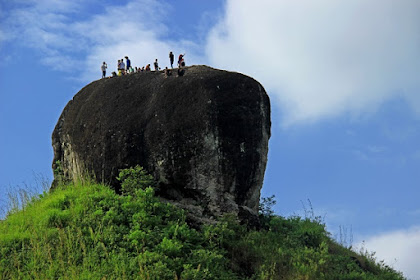 Menikmati Keindahan Bukit Batu Manda Kabupaten Lima Puluh Kota