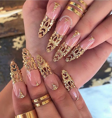 gold nails