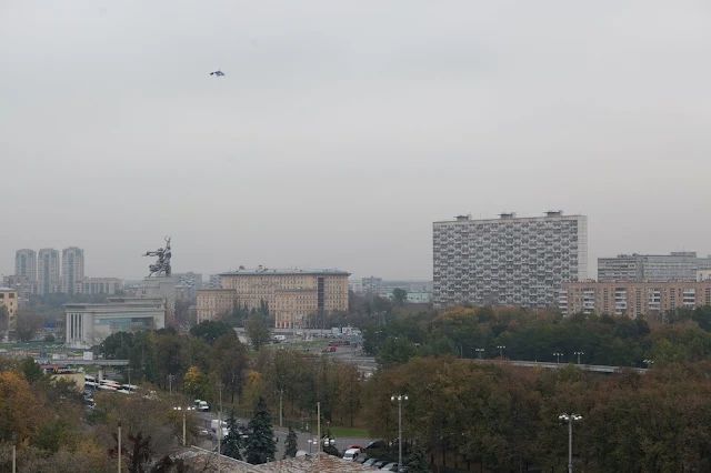 ВВЦ / ВДНХ. Виды с крыши арки Главного входа