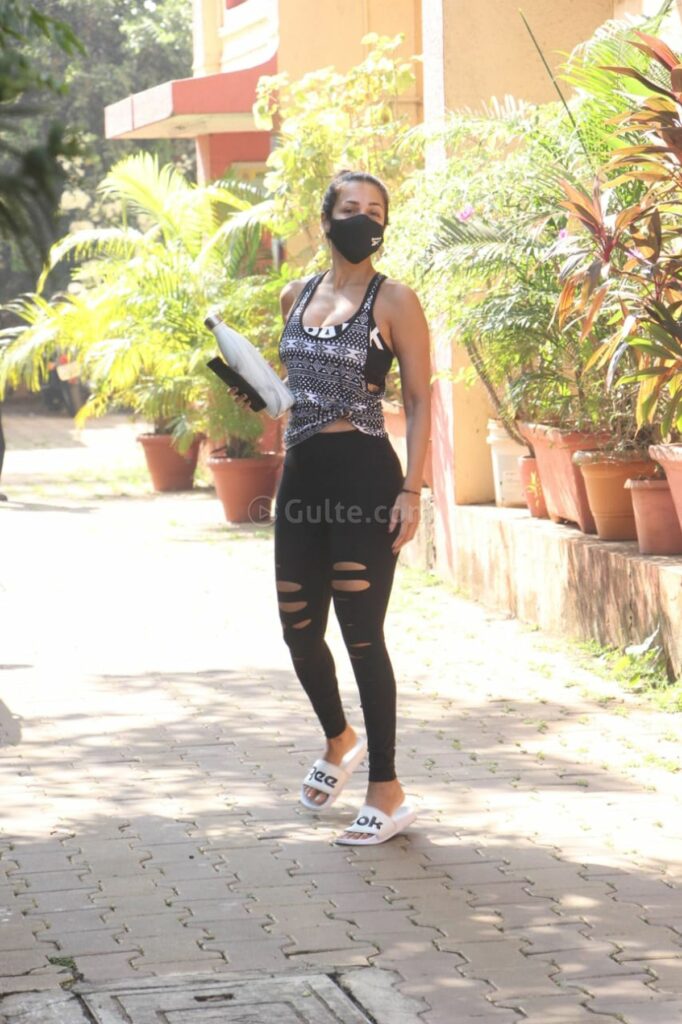 Actors Gallery: Malaika Arora Hot at Diva Yoga