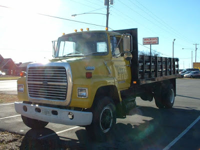 Ford L8000