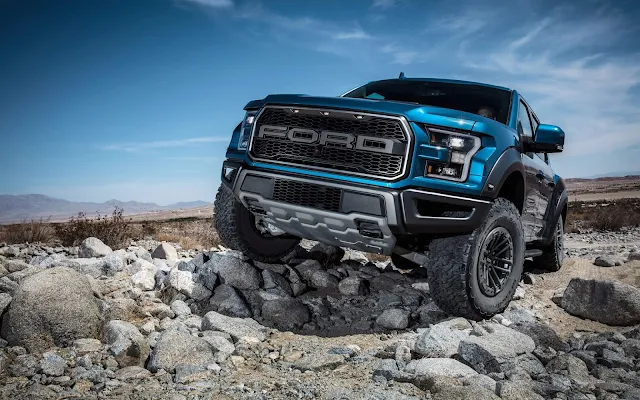 Papel de parede grátis Ford F-150 Raptor Pickup Truck