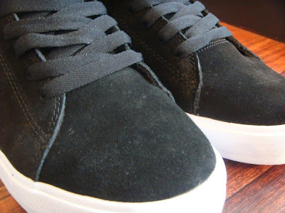 SUPRA（スープラ）THUNDER BLACK SUEDE スニーカー スエード