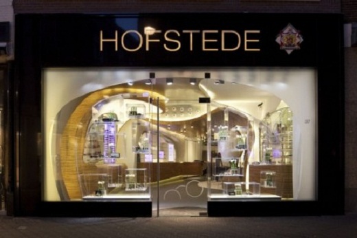 Modern Fashion Store Design of Hofstede Optiek front door