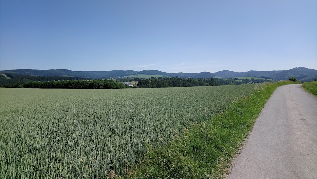 Sauerland wandern Wetter blog Schmallenberger Rundweg SR Hunau X27 Friedrich-Wilhelm-Grimme-Weg X10 Wilhelm-Münker-Weg X25 Hunauweg Höhenflug Lennetal E1 europäischer Fernwanderweg