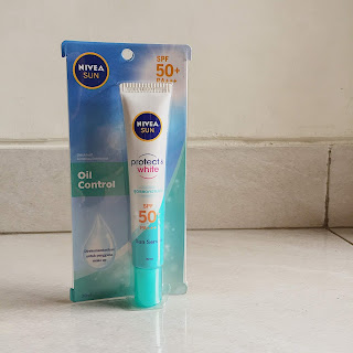 nivea-sun-protect-and-whtie-oil-control-serum-review