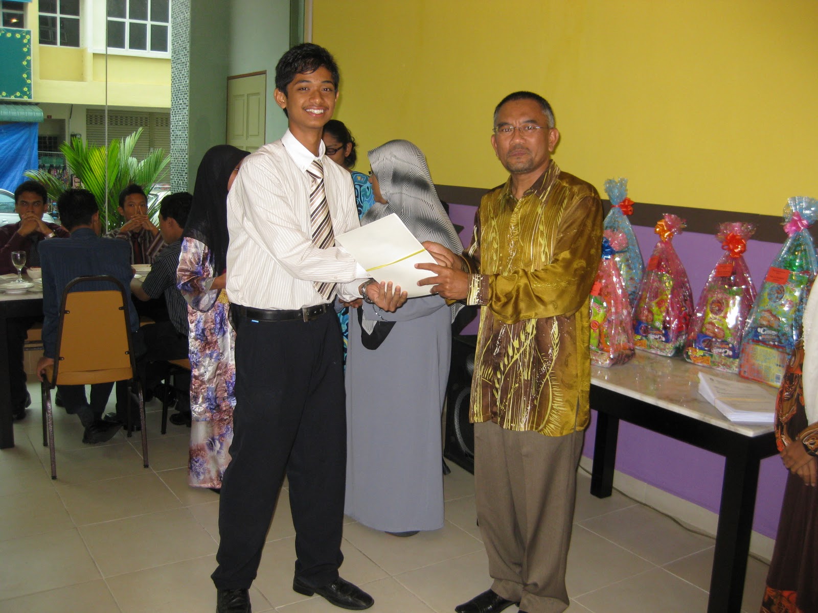 CEMERLANG BAHASA MELAYU SPM: JAMUAN KECEMERLANGAN PMR 2010 
