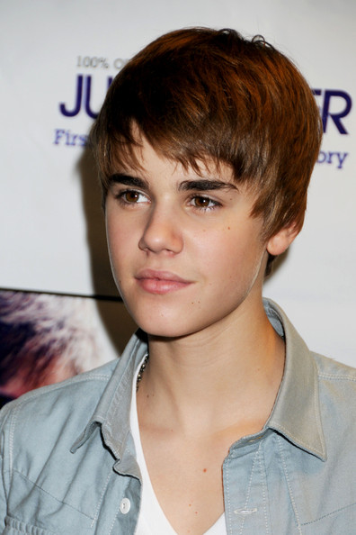 new justin bieber pics 2010. justin bieber new haircut 2010