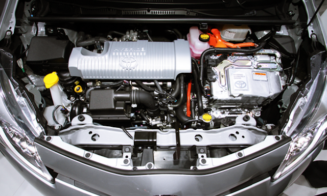 2016 Toyota Auris Hybrid  Engine and Fuel Consumption 