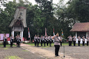 Jelang HUT Bhayangkara Ke-77, Kapolres Toraja Utara Pimpin Ziarah Rombongan Ke TMP Buntu Lepong