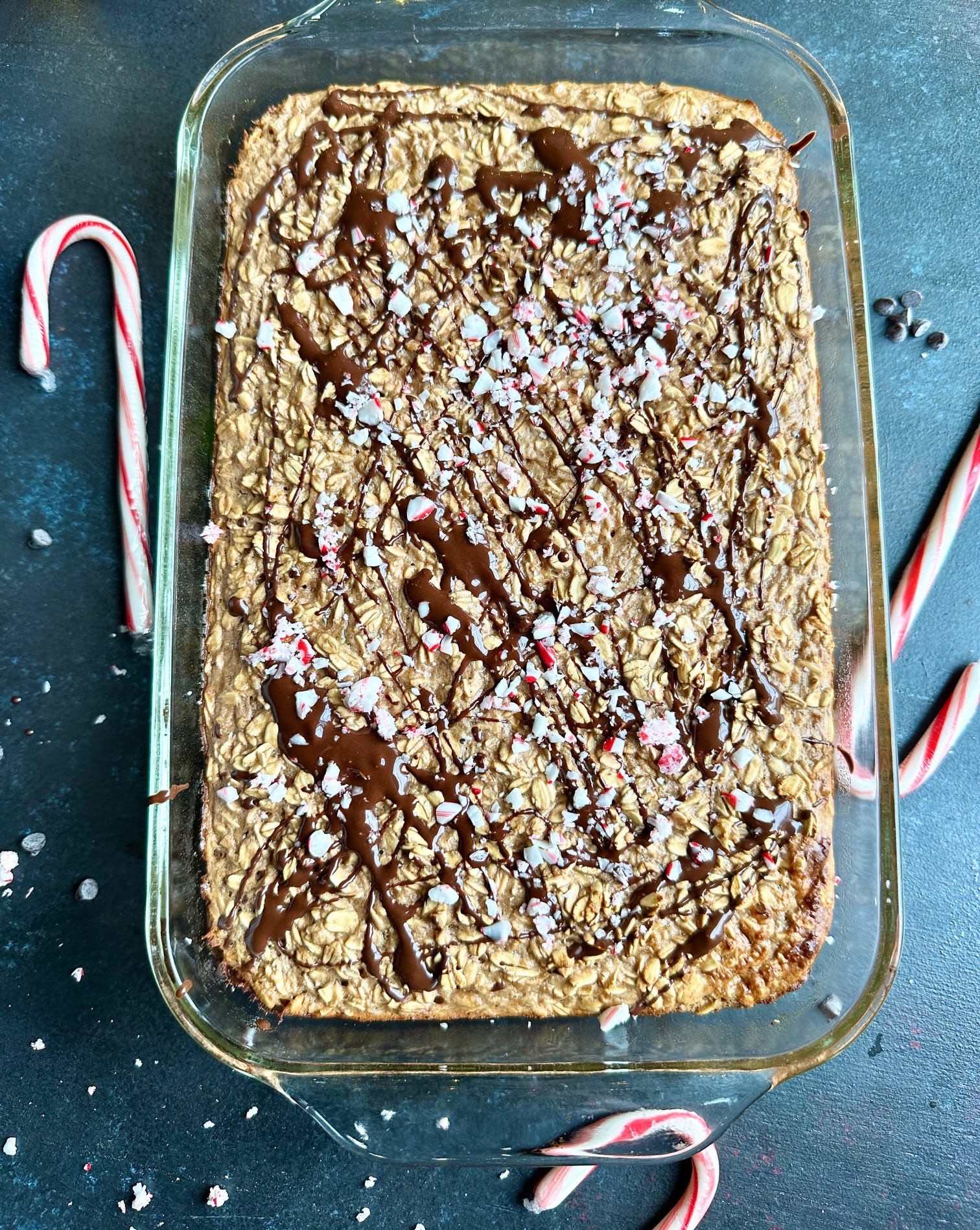 Chocolate Peppermint Baked Oatmeal | The Nutritionist Reviews