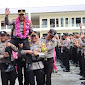 Polres Tanah Karo Gelar Upacara Kenaikan Pangkat Pengabdian Perwira dan Pelepasan Personil Purna Bakti