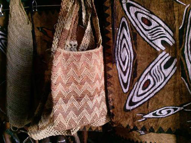 ART OF PAPUA KERAJINAN  PAPUA