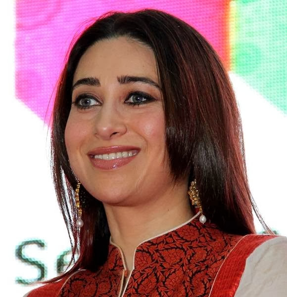 Karishma Kapoor HD Wallpaper Free Download