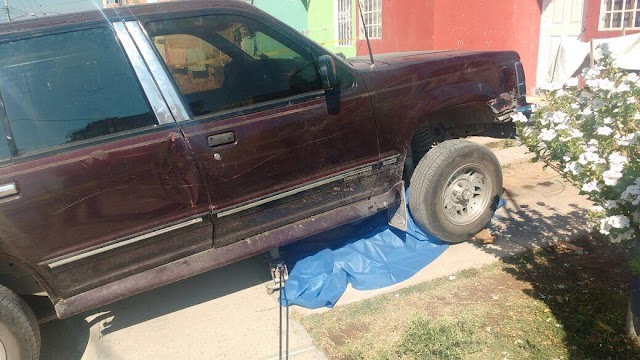 Lo atropelló su propia camioneta