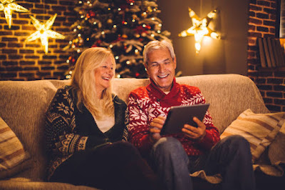 Couple Looks for Christmas