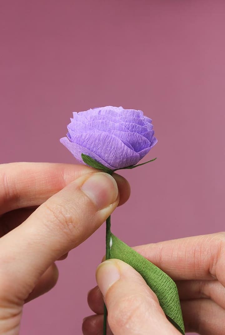 Paper Ranunculus Flower Tutorial