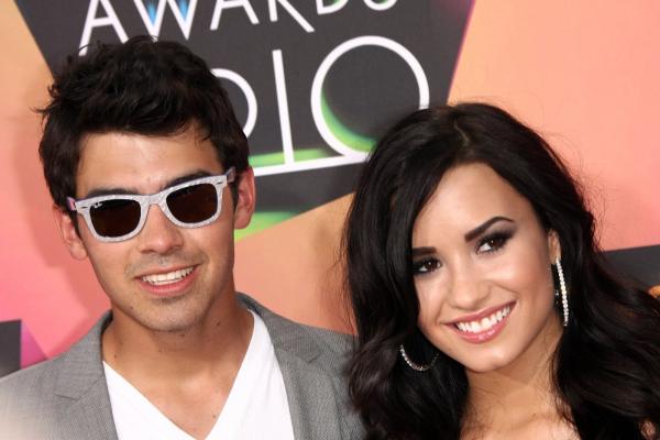 Joe Jonas Central