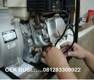 Cara menghidupkan genset 2 : cek busi