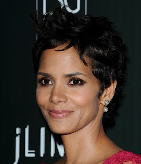 Short Pixie Haircuts for Women 19