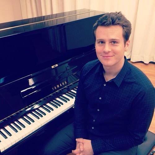 Jonathan Groff Profile Pics Dp Images