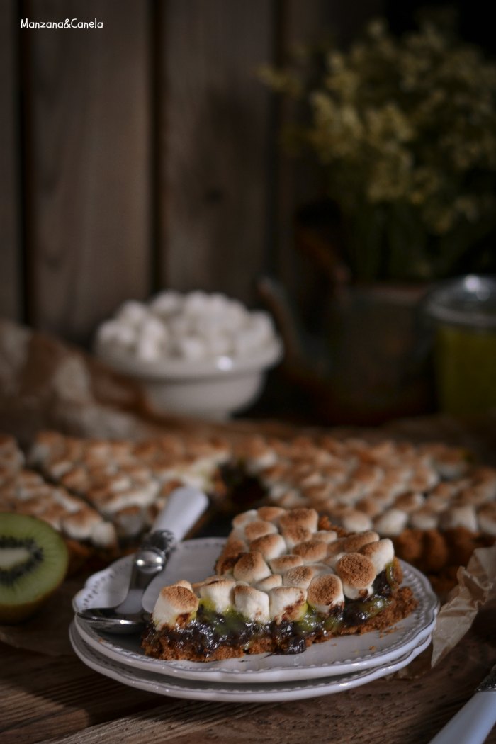 Receta para niños con kiwis Zespri: Tarta de crema de kiwi con chocolate y marshmallows
