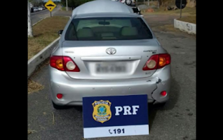 PRF apreende em Campos, RJ, carro roubado há 5 anos