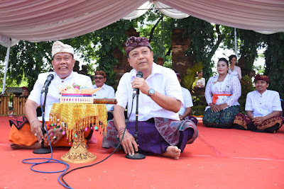 Rai Mantra Ngewacen Sloka Buka Bulan Bahasa Bali Kota Denpasar