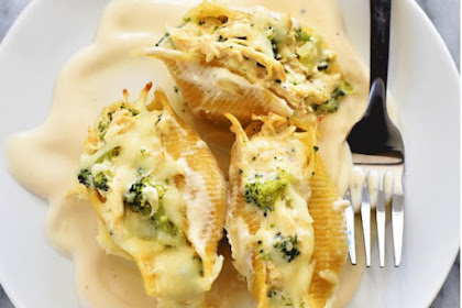 CHICKEN & BROCCOLI ALFREDO STUFFED SHELLS