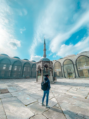 mengunjungi-6-destinasi-bersejarah-istana-megah-sampai-ke-hagia-sophia