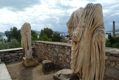 Το Αφηρημένο Blog: Οδοιπορικό στον Αρχαιολογικό χώρο της Ελευσίνας