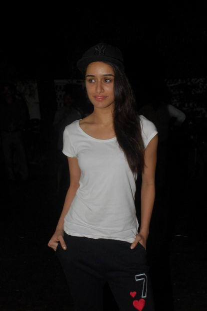 Shraddha Kapoor's sexy figure + other HQ pics