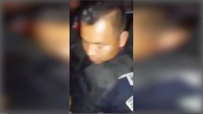  Las personas afectadas se encargaron de evidenciar uno los elementos de la Polic Policías borrachos chocan vehículo [VIDEO]