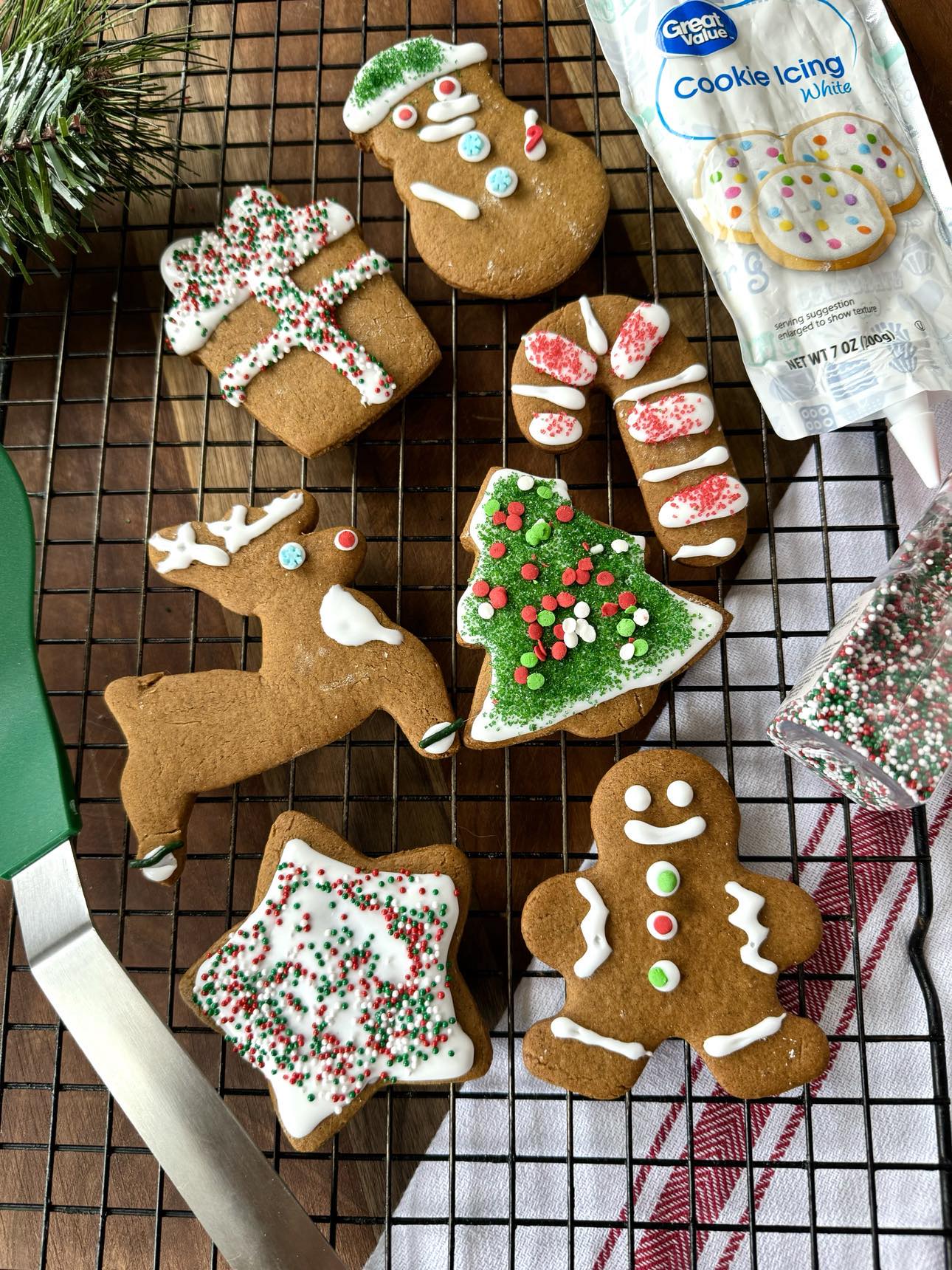 How to Make Easy Homemade Gingerbread Cookies