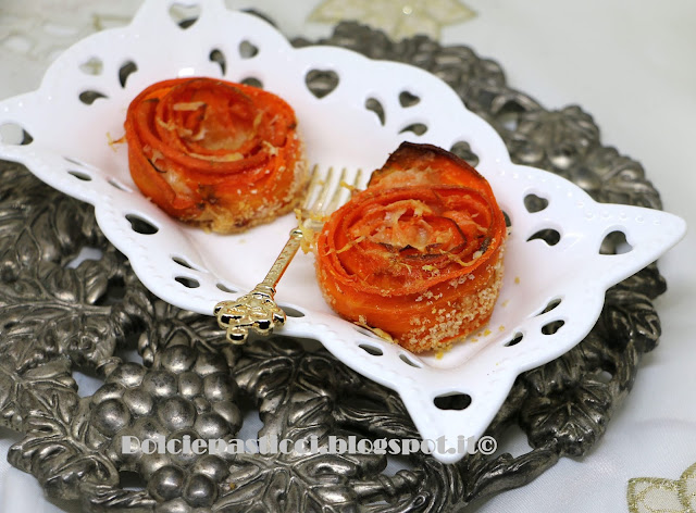 http://dolciepasticci.blogspot.com/2018/12/rose-di-carote-croccanti.html