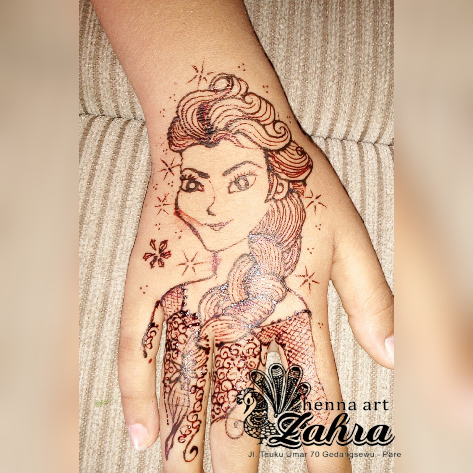 Zahra Henna Art Pare Kediri Henna Karakter Frozen Anna Elsa