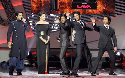 Bollywood Stars at iifa Macau, Parineeti Chopra, Vidya balan, Anushka Sharma, Madhuri Dixit, Shahrukh Khan, Shahid Kapoor, Ayushman Khurana.