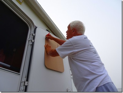 window in 5th wheel door