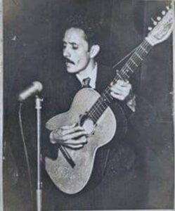 José Ernesto Monzón (el cantante del paisaje guatemalteco)